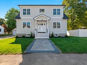 10 Ames St, Wakefield MA 01880