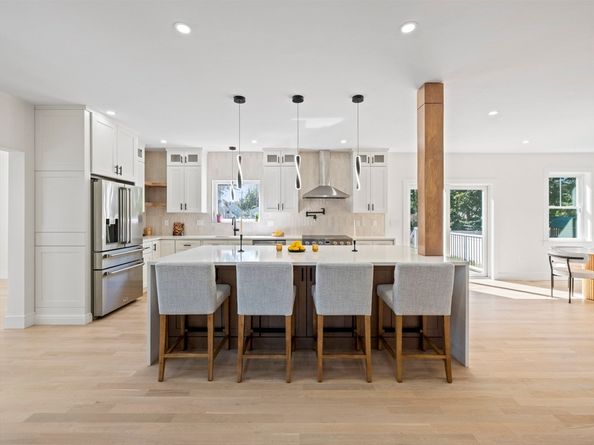 10 Ames St, Wakefield MA 01880