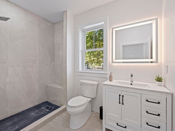 10 Ames St, Wakefield MA 01880