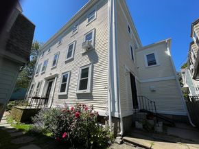 1 Green St. 2, Marblehead MA 01945