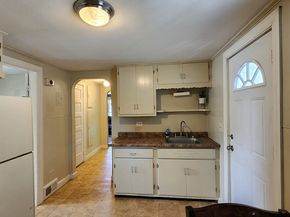 23 Marshall Rd, Fitchburg MA 01420
