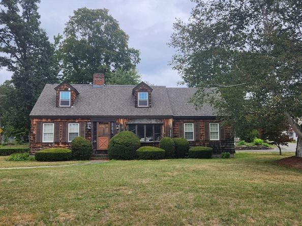 23 Marshall Rd, Fitchburg MA 01420