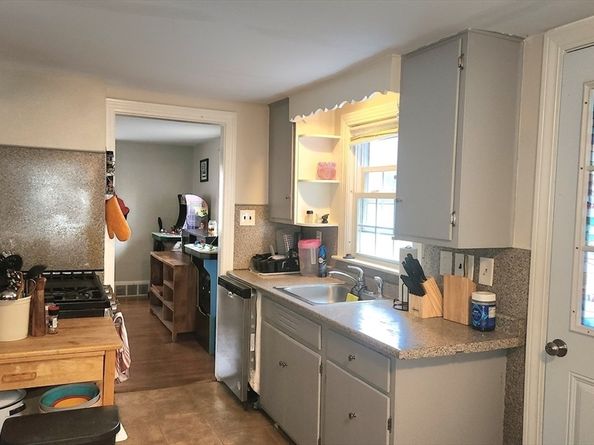 23 Marshall Rd, Fitchburg MA 01420
