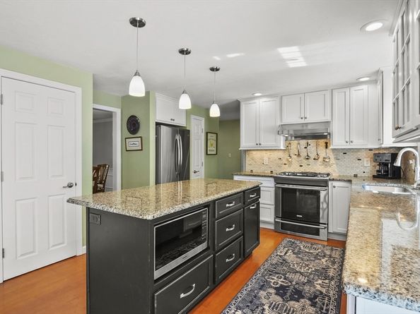 27 Jethro Peters Lane, Northborough MA 01532