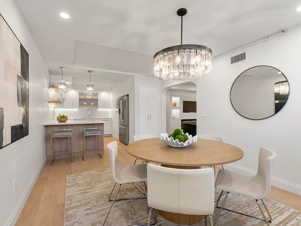 1731 Beacon St 114, Brookline MA 02445