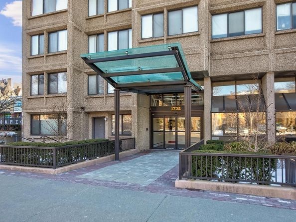 1731 Beacon St 114, Brookline MA 02445