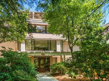 228 Allandale Rd