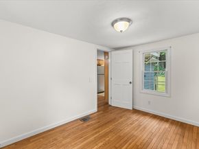 83 River Rd, Norfolk MA 02056