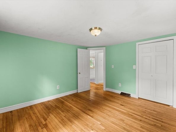 83 River Rd, Norfolk MA 02056