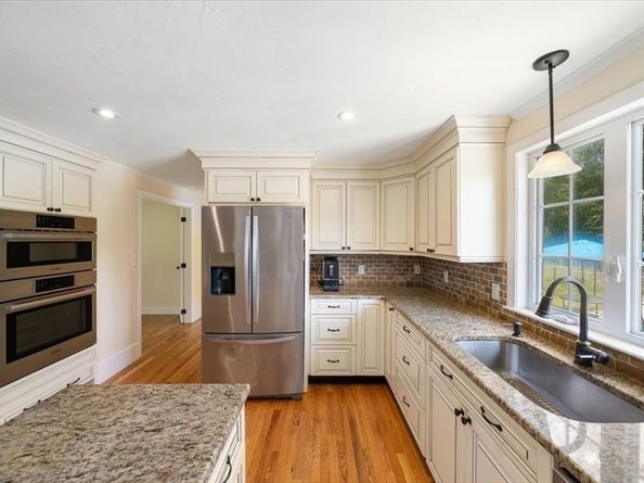 11 Elm Street, Douglas MA 01516