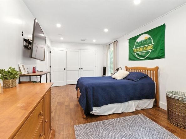 60 Claybrook Road, Dover MA 02030