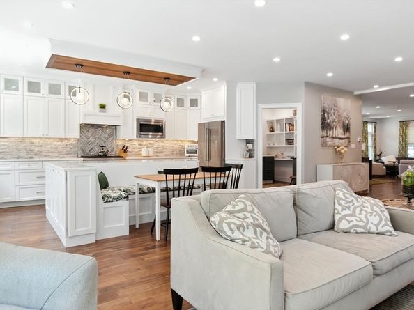 60 Claybrook Road, Dover MA 02030