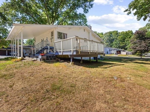 14 Richard Rd, Medway MA 02053