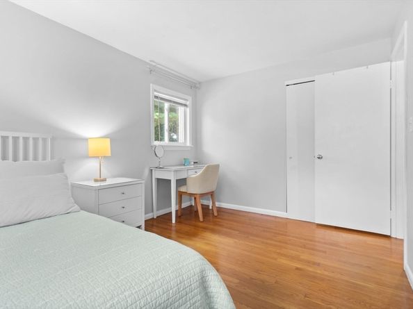14 Richard Rd, Medway MA 02053