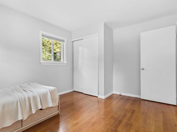 14 Richard Rd, Medway MA 02053