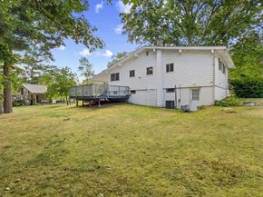 14 Richard Rd, Medway MA 02053