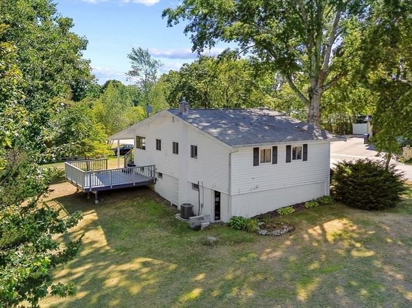 14 Richard Rd, Medway MA 02053