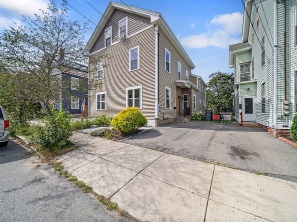 14 Dalton St 14, Newburyport MA 01950
