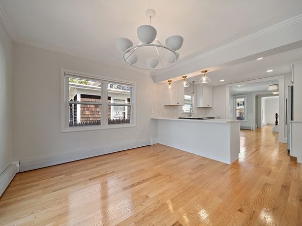 14 Dalton St 14, Newburyport MA 01950