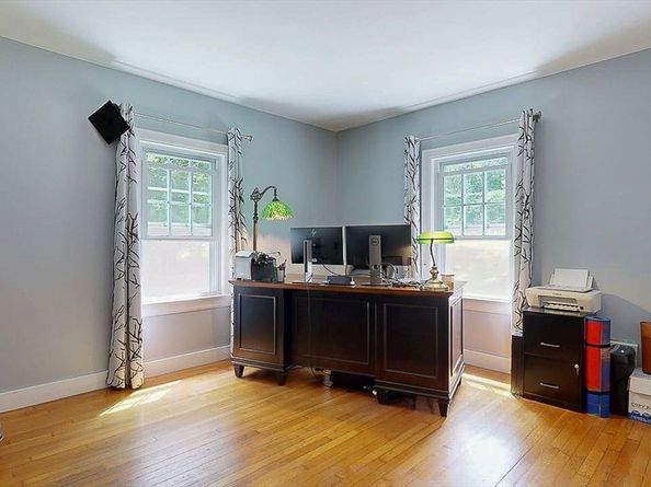 21 Pleasant St, Brookfield MA 01506