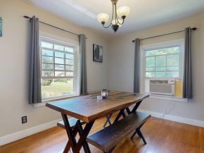 21 Pleasant St, Brookfield MA 01506