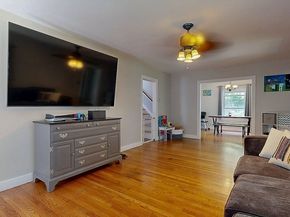 21 Pleasant St, Brookfield MA 01506