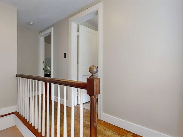 21 Pleasant St, Brookfield MA 01506