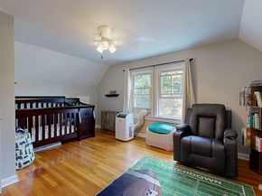 21 Pleasant St, Brookfield MA 01506