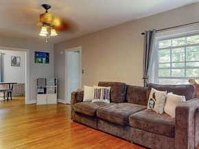 21 Pleasant St, Brookfield MA 01506