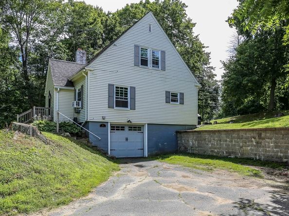 21 Pleasant St, Brookfield MA 01506