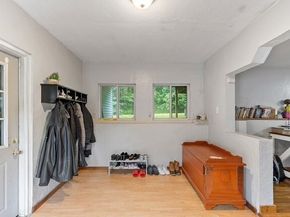 213 Cedar St, Sturbridge MA 01518