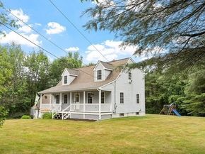 213 Cedar St, Sturbridge MA 01518