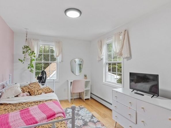 213 Cedar St, Sturbridge MA 01518