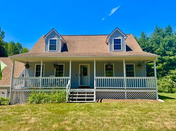 213 Cedar St