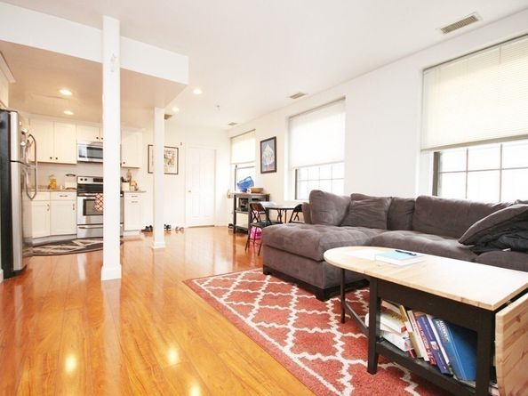 21 Linden St 318, Quincy MA 02170
