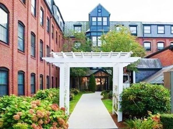 21 Linden St 318, Quincy MA 02170