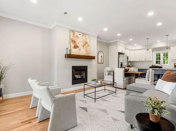 156 Chestnut Street 15, North Andover MA 01845