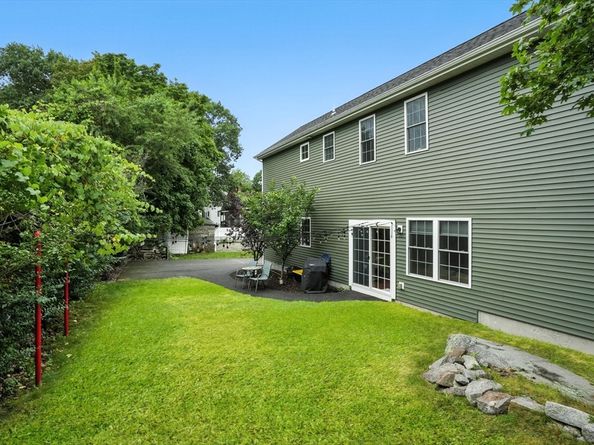 56 Town Hill St 56, Quincy MA 02169