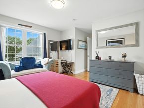 56 Town Hill St 56, Quincy MA 02169