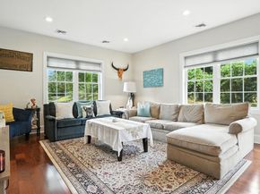 56 Town Hill St 56, Quincy MA 02169