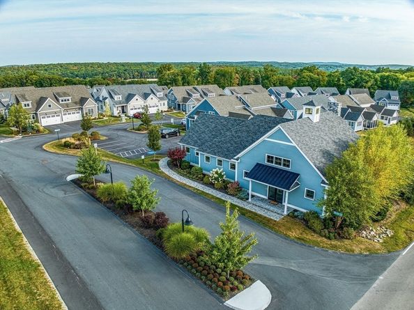 10 Waterville Lane 10, Hopkinton MA 01748