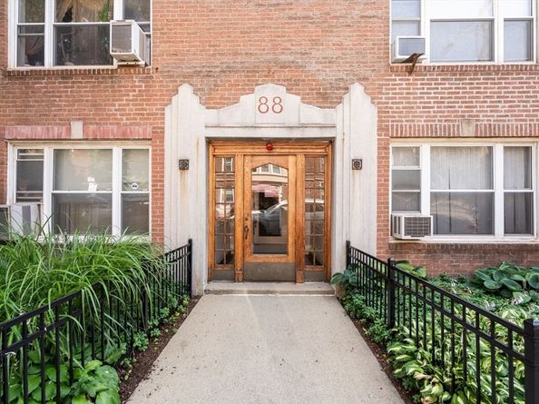 88 Strathmore 7, Boston MA 02135