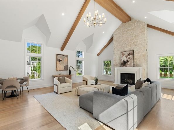 40 Foxcroft Road, Winchester MA 01890