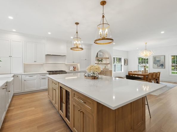 40 Foxcroft Road, Winchester MA 01890