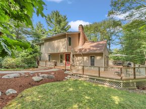 17 Cold Harbor Dr, Northborough MA 01532