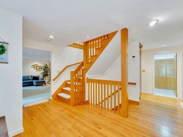 17 Cold Harbor Dr, Northborough MA 01532