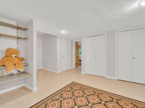 17 Cold Harbor Dr, Northborough MA 01532