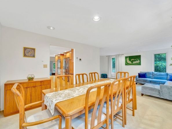 17 Cold Harbor Dr, Northborough MA 01532