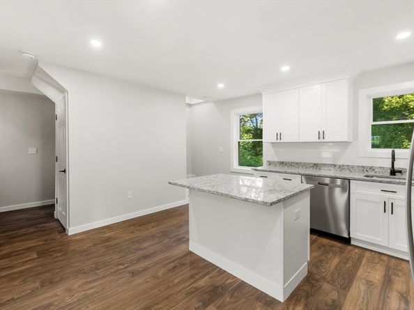 132 Summer St, Plymouth MA 02360