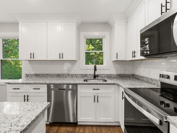 132 Summer St, Plymouth MA 02360